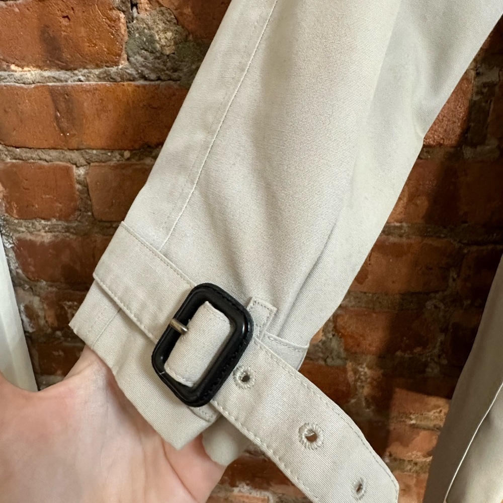Burberry short trench coat - Picture 9 of 11